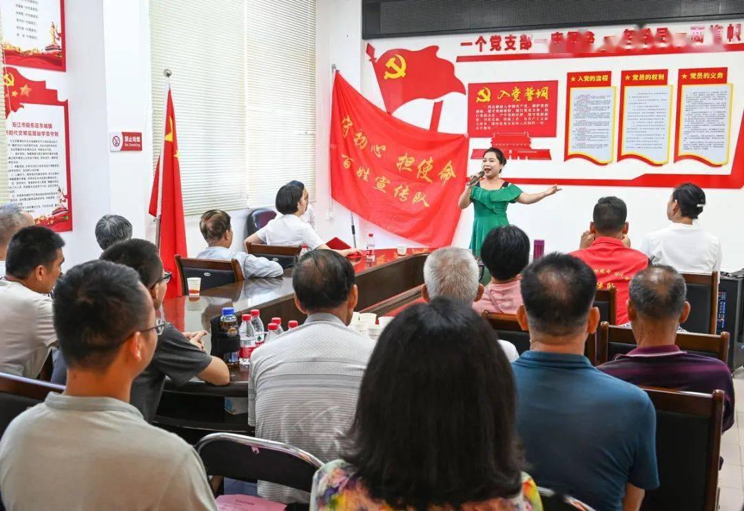 电影《立春》：虽然梦想被碰撞得头破血流，但还是要为梦想活着！